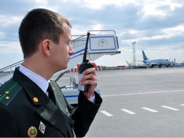 Туристы хотели вывезти в Китай морские огурцы